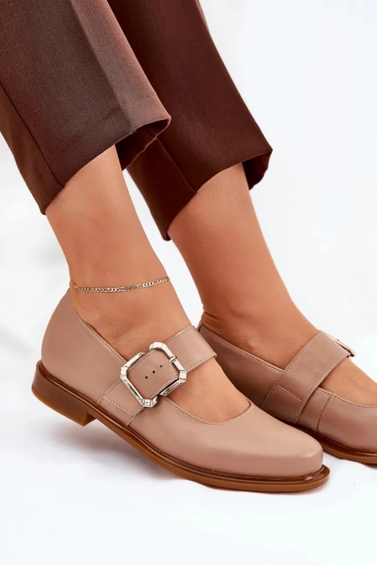 Skórzane Półbuty Damskie Z Klamrą Laura Messi 2980 Ciemnobeżowe