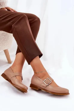 Skórzane Półbuty Damskie Z Klamrą Laura Messi 2980 Ciemnobeżowe