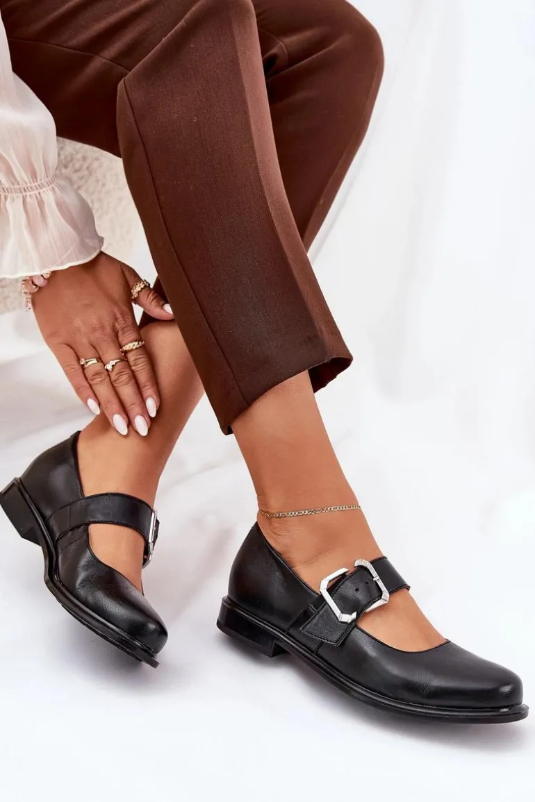 Skórzane Półbuty Damskie Z Klamrą Laura Messi 2980 Czarne