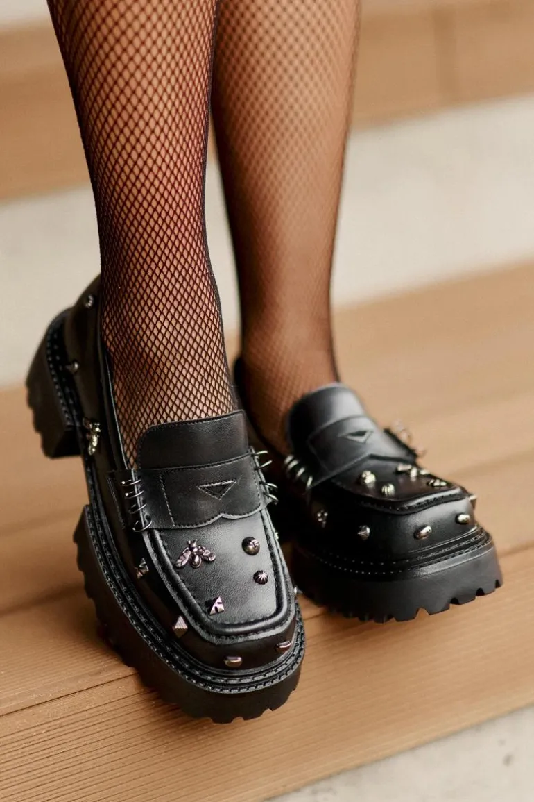 Skórzane Półbuty Damskie Z Ozdobami D&A MR880-102 Czarne