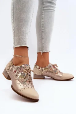 Skórzane Półbuty Damskie Ze Zdobioną Cholewką Maciejka 06408-04 Beżowe