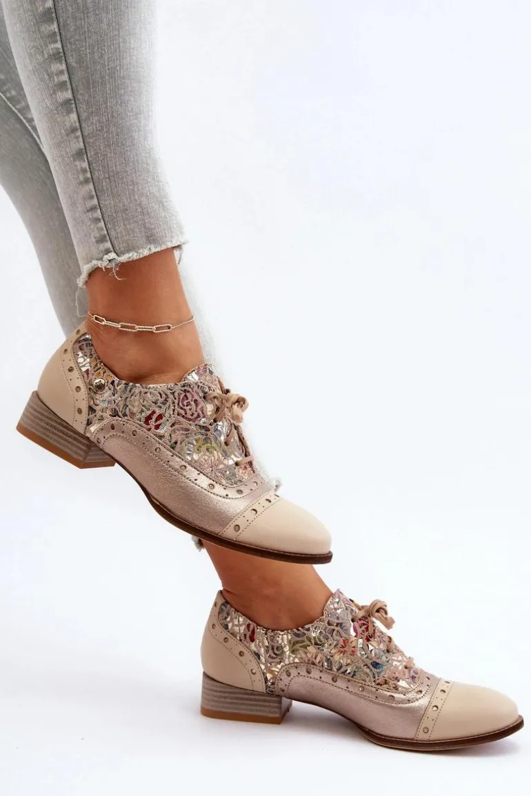 Skórzane Półbuty Damskie Ze Zdobioną Cholewką Maciejka 06408-04 Beżowe