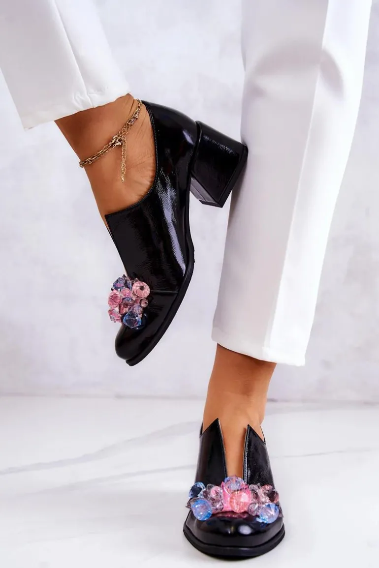 Skórzane Półbuty Gładkie Z Ozdobą Czarne Delaver