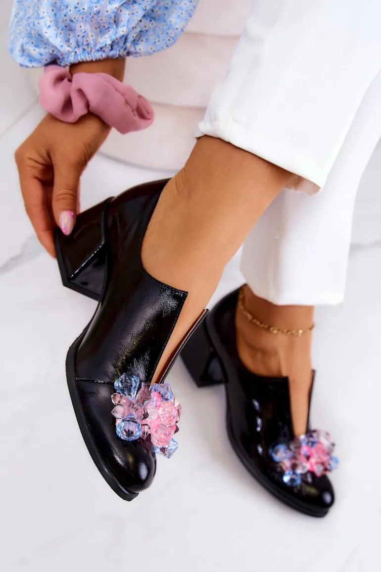 Skórzane Półbuty Gładkie Z Ozdobą Czarne Delaver