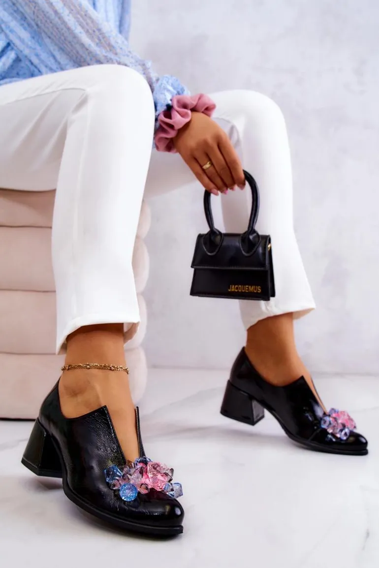 Skórzane Półbuty Gładkie Z Ozdobą Czarne Delaver