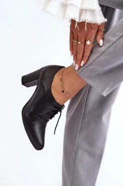 Skórzane Półbuty Na Obcasie Czarne Mavitte