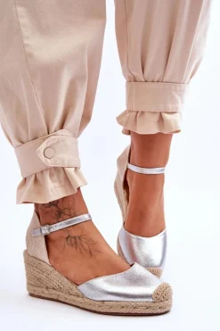 Skórzane Sandałki Espadryle Na Koturnie Srebrne Cammer