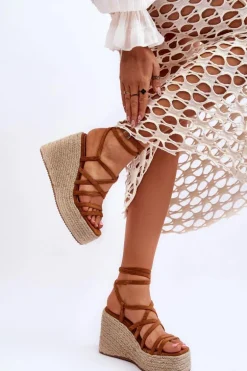 Skórzane Sandałki Na Koturnie Brązowe Margaritt