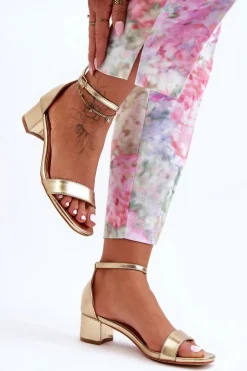 Skórzane Sandałki Na Obcasie Gładkie Złote Inspire Me!