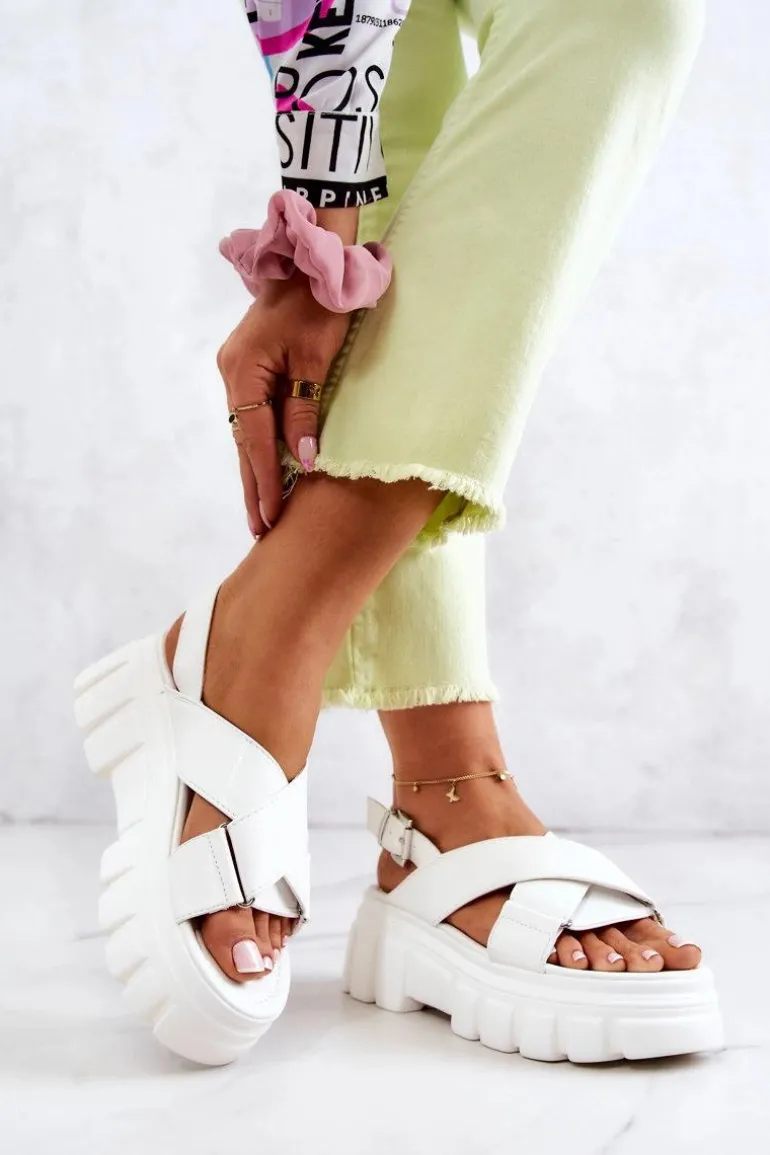 Skórzane Sandałki Na Platformie Białe Betti