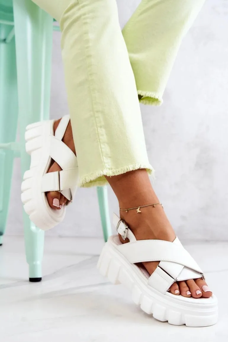 Skórzane Sandałki Na Platformie Białe Betti