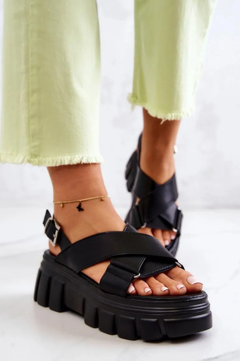 Skórzane Sandałki Na Platformie Czarne Betti