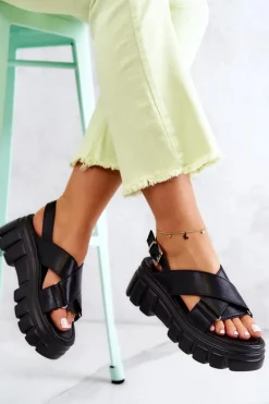 Skórzane Sandałki Na Platformie Czarne Betti