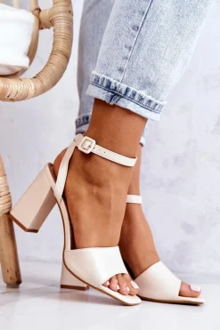 Skórzane Sandałki Na Słupku Beżowe Estrella