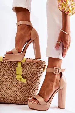 Skórzane Sandałki Na Słupku Beżowe Medanos