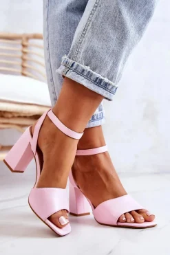 Skórzane Sandałki Na Słupku Różowe Estrella