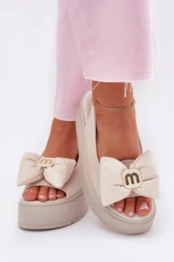 Skórzane Sandały Damskie Na Platformie Z Kokardą CheBello 4641 Beżowe