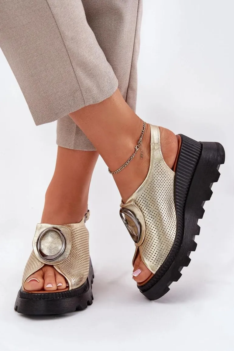 Skórzane Sandały Damskie Na Koturnie Z Ozdobą Artiker 56C0109 Złote