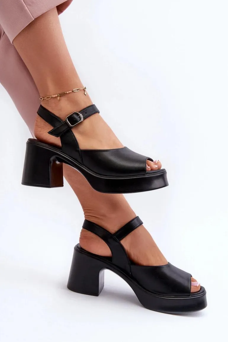 Skórzane Sandały Damskie Na Obcasie Vinceza 66627 Czarne