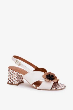 Skórzane Sandały Damskie Na Słupku Z Kwiatami Laura Messi 2950 Białe