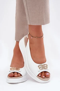 Skórzane Sandały Damskie Na Koturnie Z Ozdobnym Detalem S.Barski LR51-593 Białe