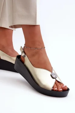 Skórzane Sandały Damskie Na Koturnie I Platformie S.Barski KV51-020 Złote