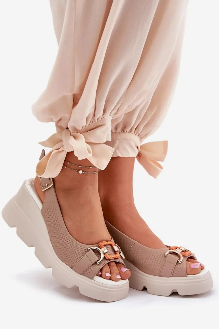 Skórzane Sandały Damskie Na Koturnie I Platformie Z Ozdobą Artiker 56C2208 Ciemnobeżowe