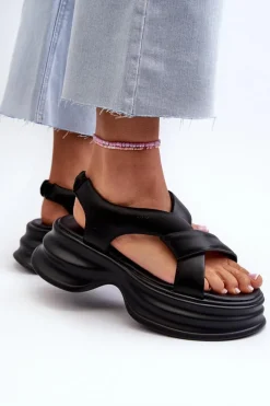 Skórzane Sandały Damskie Na Masywnej Podeszwie Czarne GOE NN2N4106