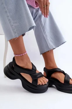 Skórzane Sandały Damskie Na Masywnej Podeszwie Czarne GOE NN2N4106