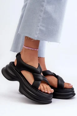 Skórzane Sandały Damskie Na Masywnej Podeszwie Czarne GOE NN2N4106