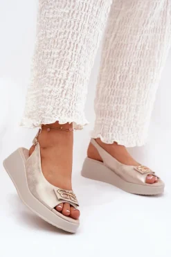 Skórzane Sandały Damskie Na Koturnie Z Ozdobnym Detalem S.Barski LR51-593 Złote