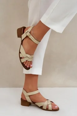 Skórzane Sandały Na Delikatnym Obcasie Zazoo 40372 Jasnobeżowe