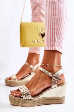 Skórzane Sandały Na Koturnie Złote Gabriela