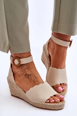 Skórzane Sandały Na Koturnie Comfort Shoe Beżowe Verola