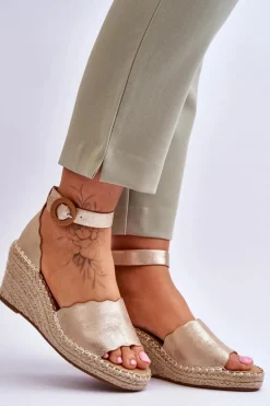 Skórzane Sandały Na Koturnie Comfort Shoe Złote Verola