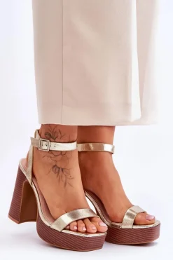 Skórzane Sandały Na Masywnej Platformie Złote Marina