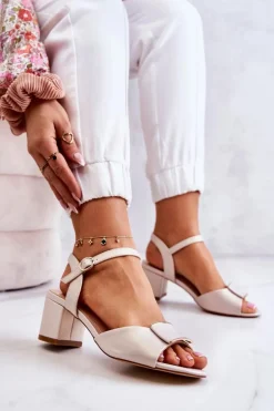 Skórzane Sandały Na Obcasie Beżowe Lorisa