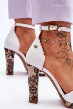 Skórzane Sandały Na Obcasie Maciejka 06081-11 Białe