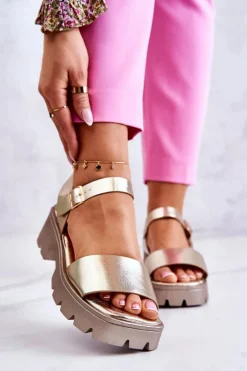 Skórzane Sandały Na Obcasie Złote Sovie