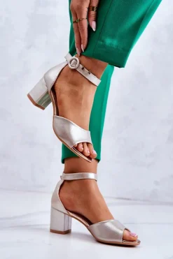 Skórzane Sandały Na Obcasie Vinceza 20100 Złote