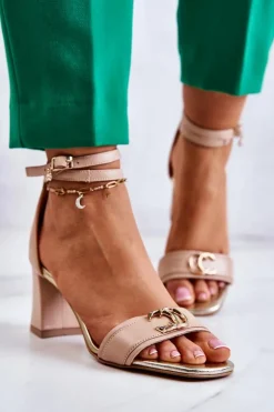 Skórzane Sandały Na Obcasie Laura Messi 2425 Beżowe