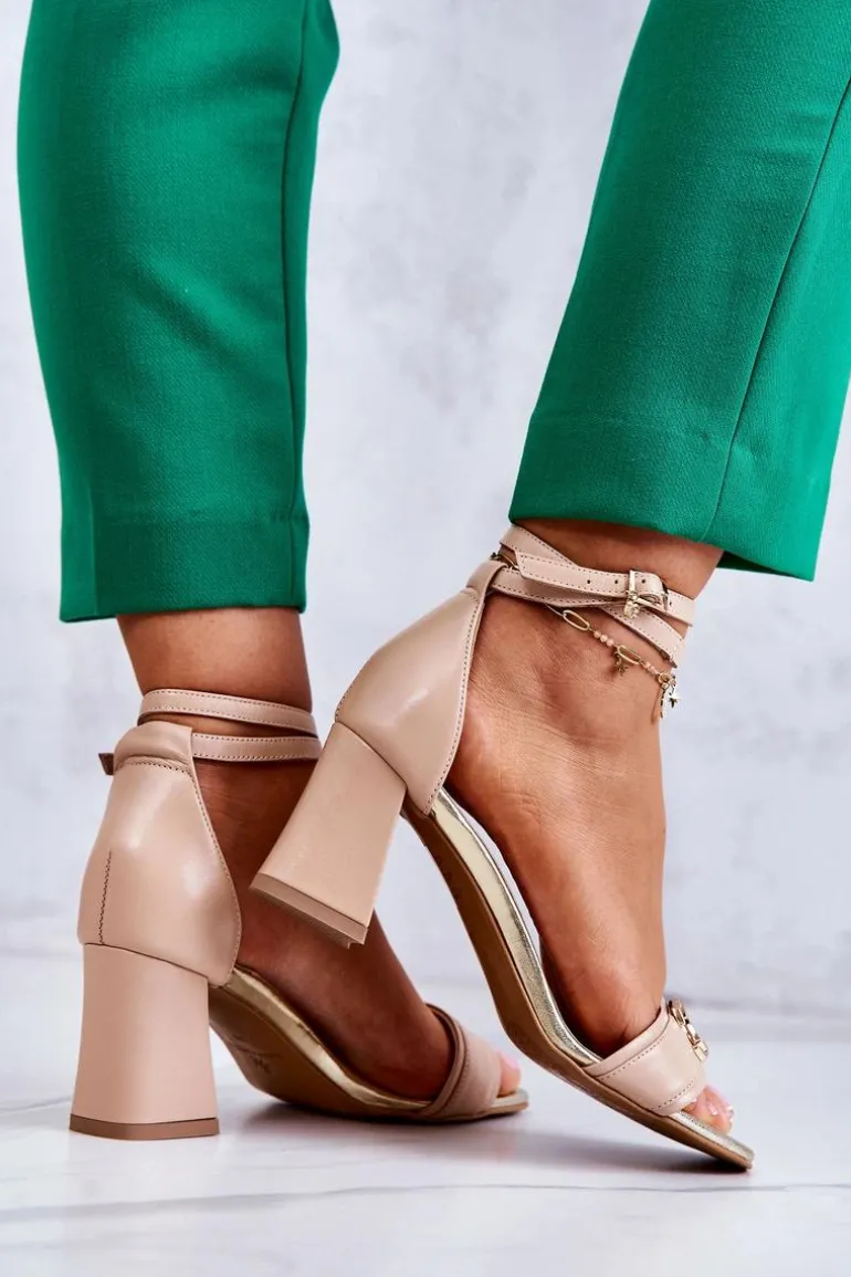 Skórzane Sandały Na Obcasie Laura Messi 2425 Beżowe