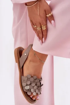 Skórzane Sandały Na Płaskim Obcasie Zazoo 40425 Ciemnobeżowe