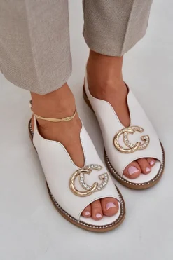 Skórzane Sandały Na Płaskim Obcasie Z Ozdobą Laura Messi 2865 Jasnobeżowe
