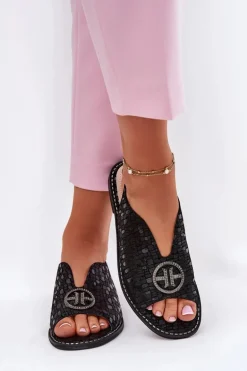 Skórzane Sandały Na Płaskim Obcasie Z Ozdobą S.Barski KV51-094 Czarne