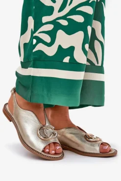 Skórzane Sandały Na Płaskim Obcasie Z Ozdobą Laura Messi 2865 Złote