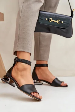 Skórzane Sandały Na Srebrnym Obcasie Laura Messi 2143 Czarne