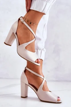 Skórzane Sandały Na Słupku Beżowe Lorita