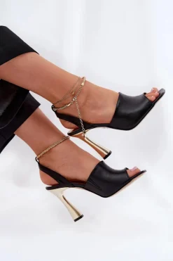 Skórzane Sandały Na Szpilce Z Ozdobną Bransoletą CheBello 4440 Czarne