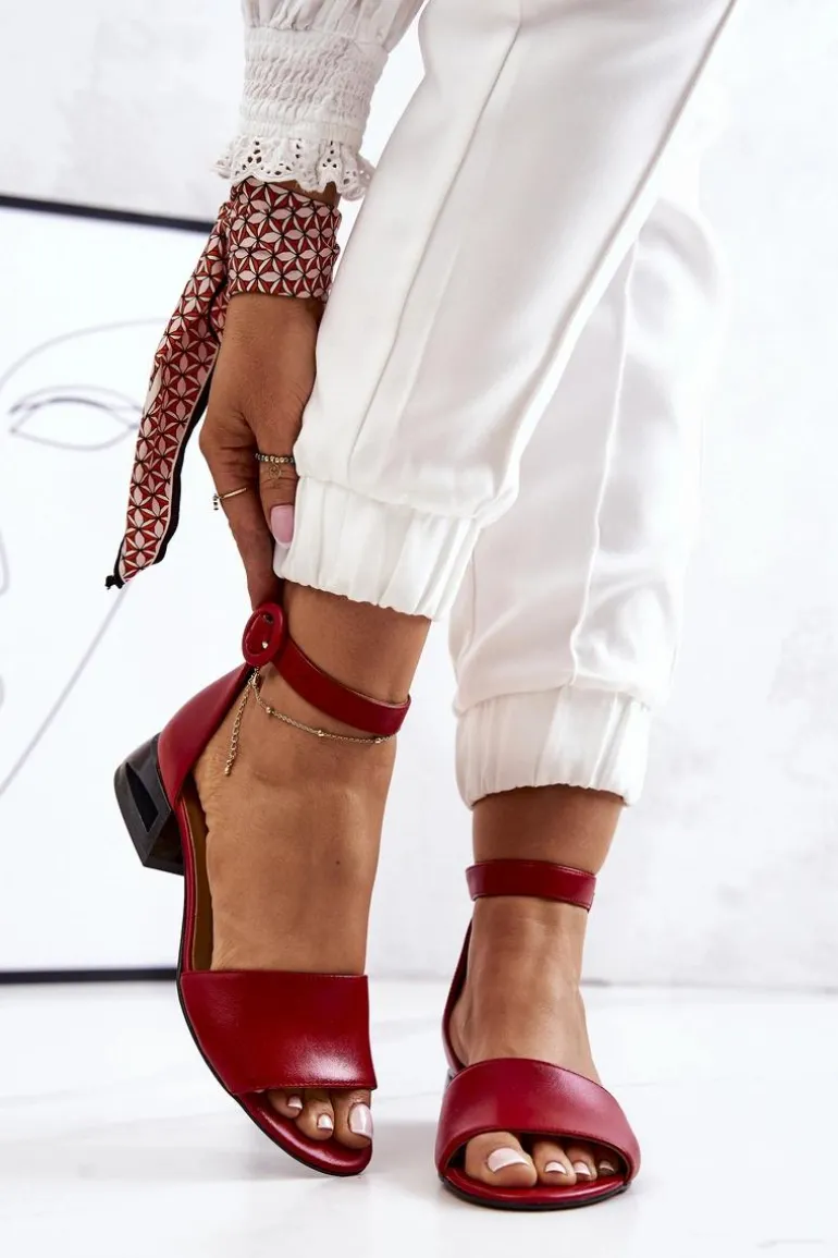 Skórzane Sandały Na Złotym Obcasie Laura Messi 2143 Czerwone